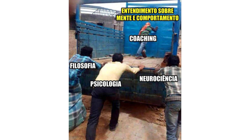 Meme sobre coach deturpado